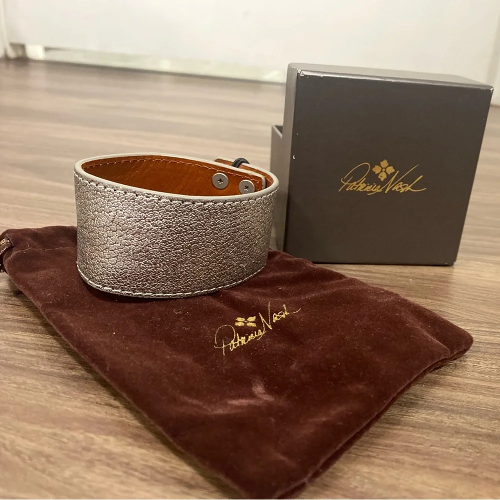 NWT! Patricia Nash Leather Cuff - Picture 2 of 7